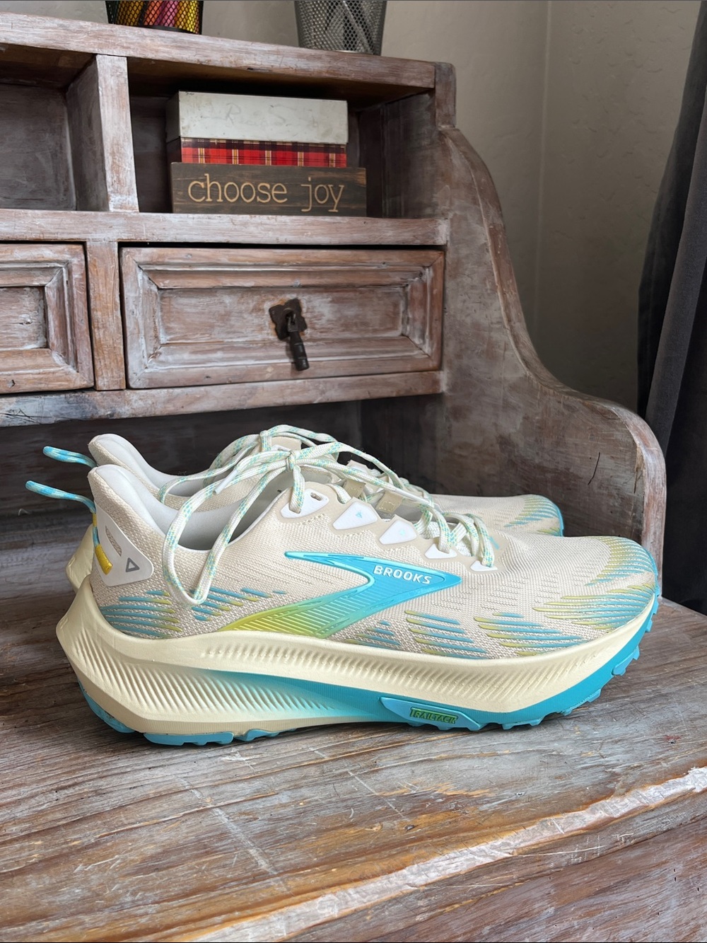 🩵 Brooks Ghost Trail Running Shoes Size 10.5
